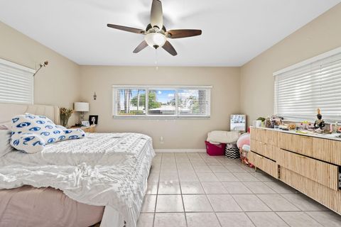 Tiny photo for 939 Buchanan Street, Hollywood, FL 33019 (MLS # B26010783)
