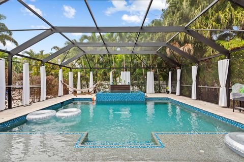 Tiny photo for 939 Buchanan Street, Hollywood, FL 33019 (MLS # B26010783)