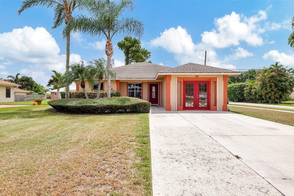 Photo of 5753 SE MERCEDES Avenue, Stuart, FL 34997 (MLS # B26056681)