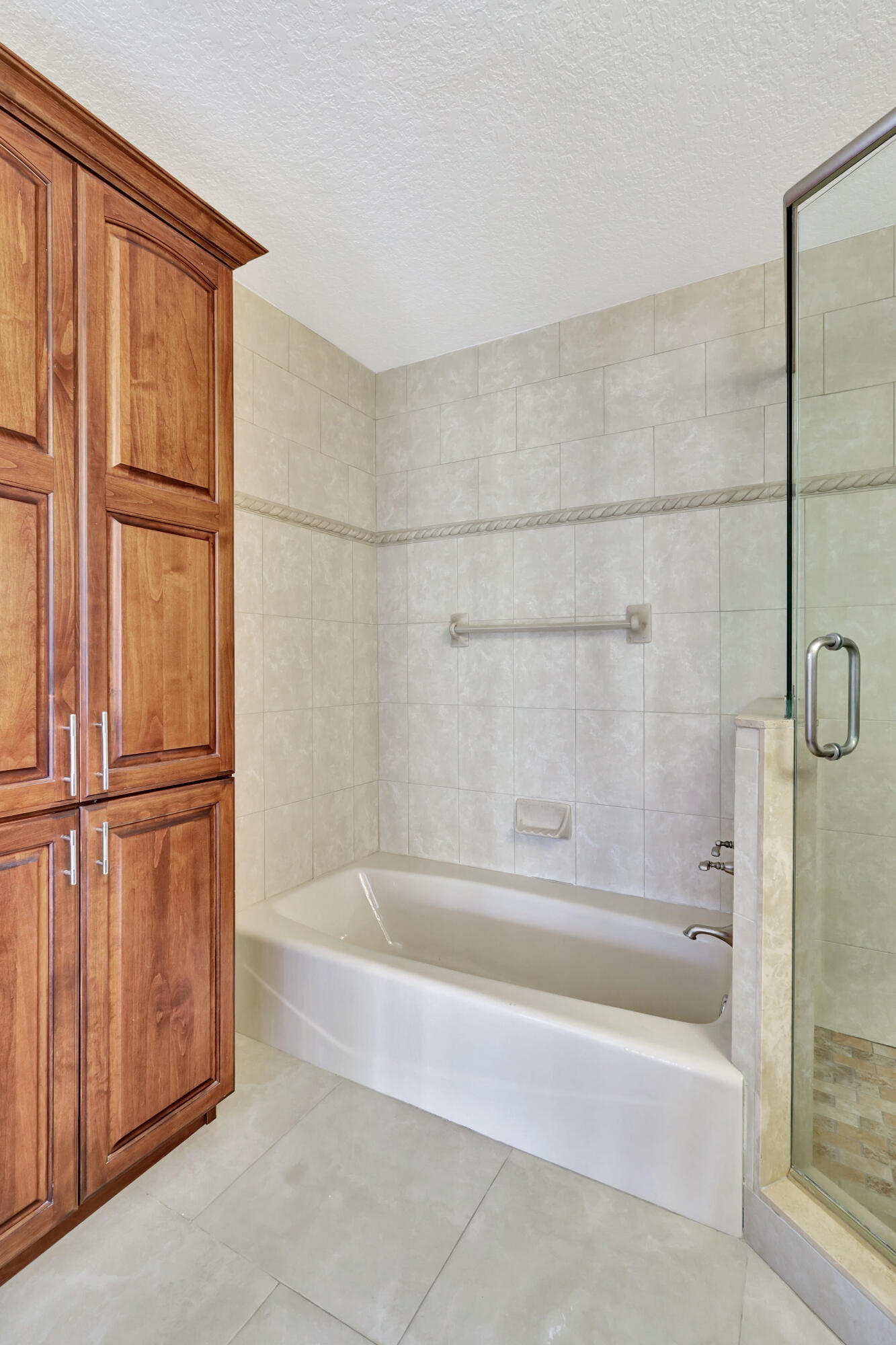 PELICAN HARBOR PH 2 - Residential Lease