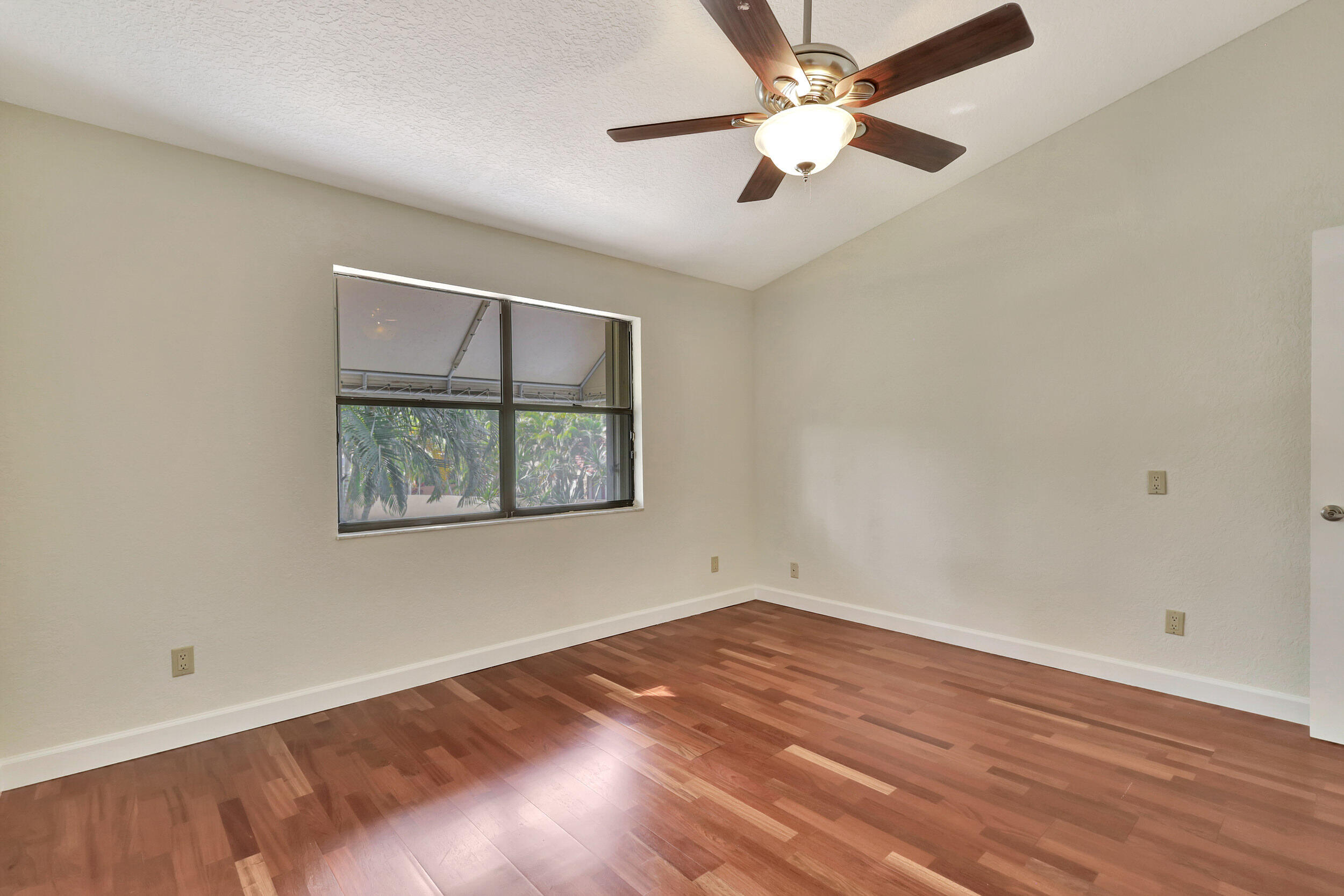 PELICAN HARBOR PH 2 - Residential Lease