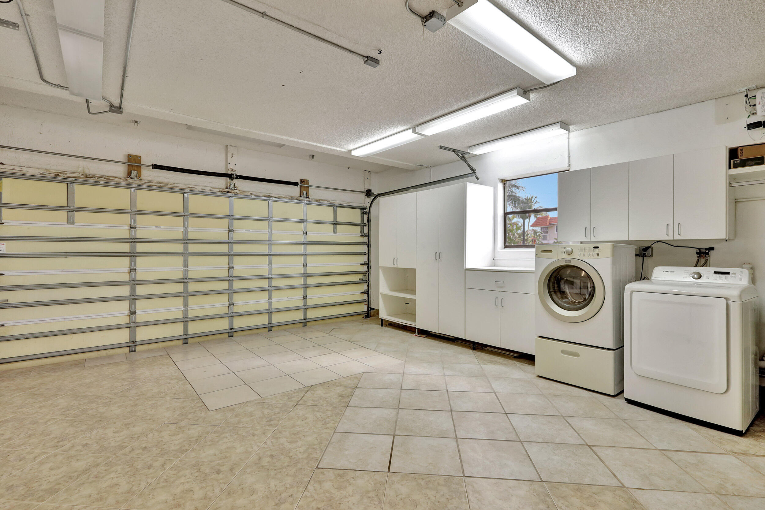 PELICAN HARBOR PH 2 - Residential Lease