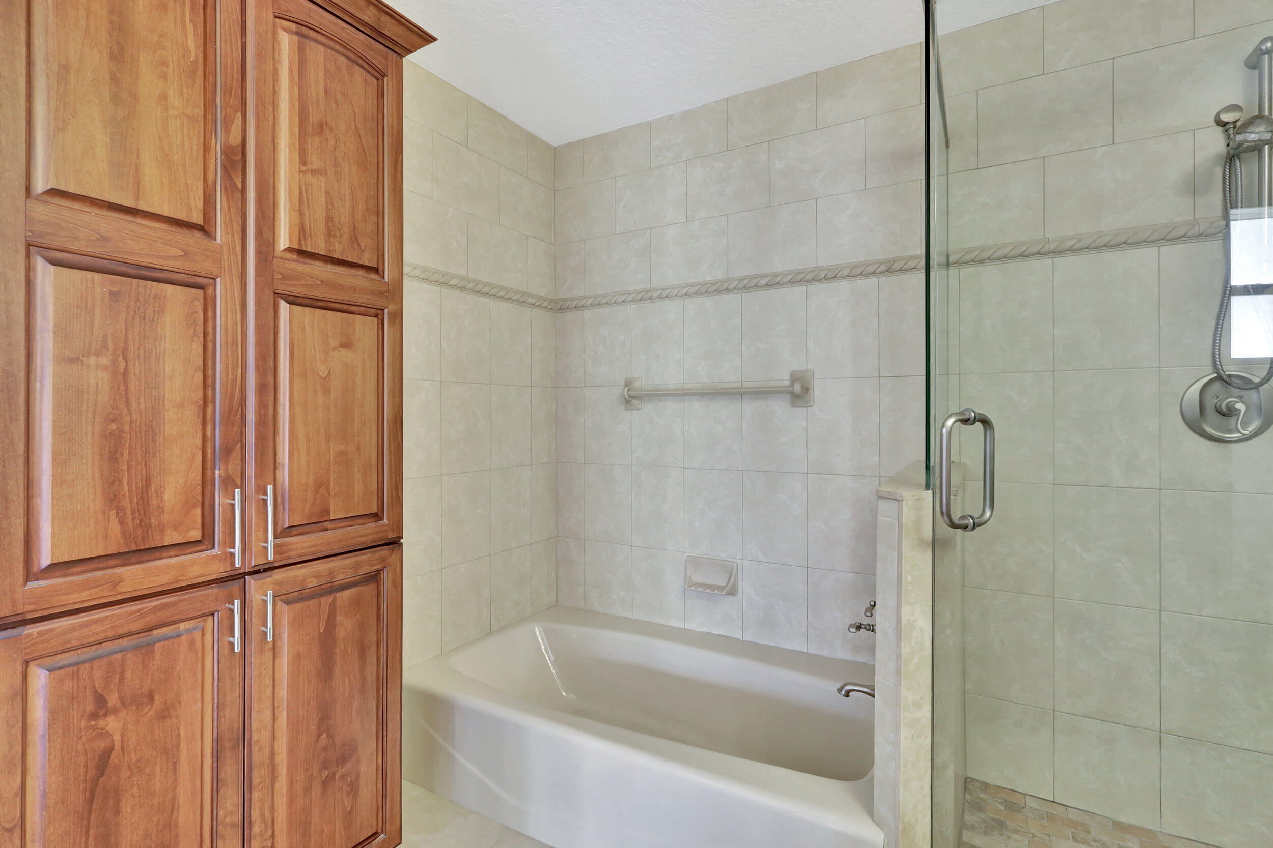 PELICAN HARBOR PH 2 - Residential Lease