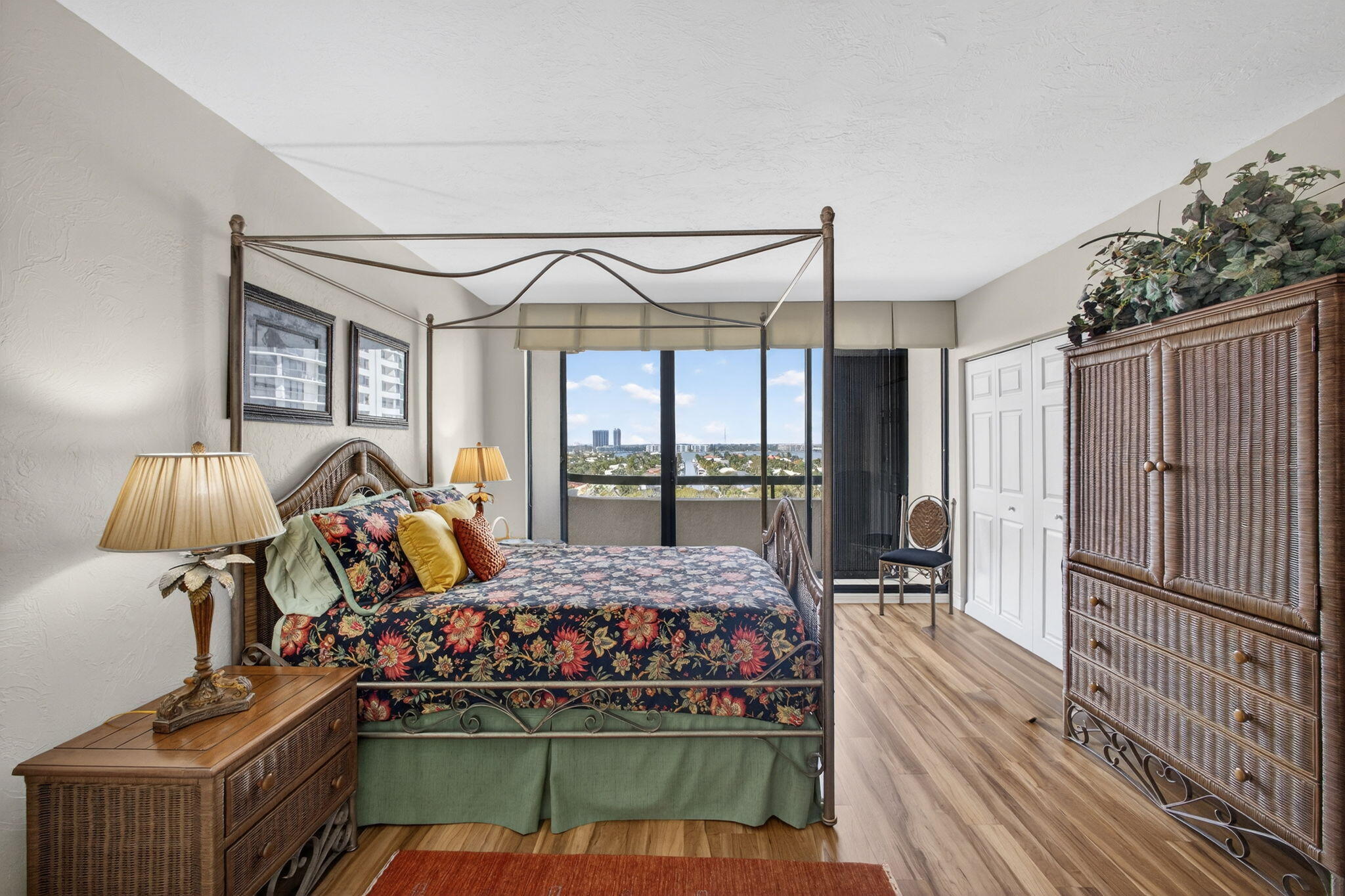 MARTINIQUE 2 CONDO - Residential