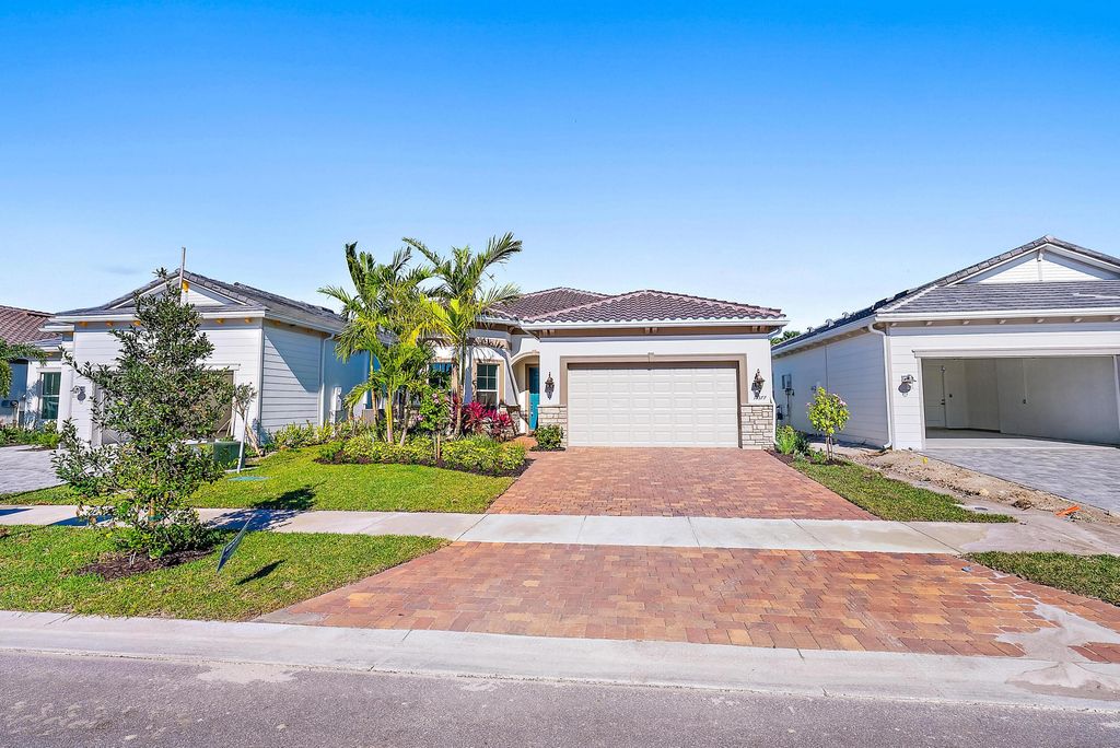 Photo of 10377 Northbrook Circle, Palm Beach Gardens, FL 33412 (MLS # R10942464)