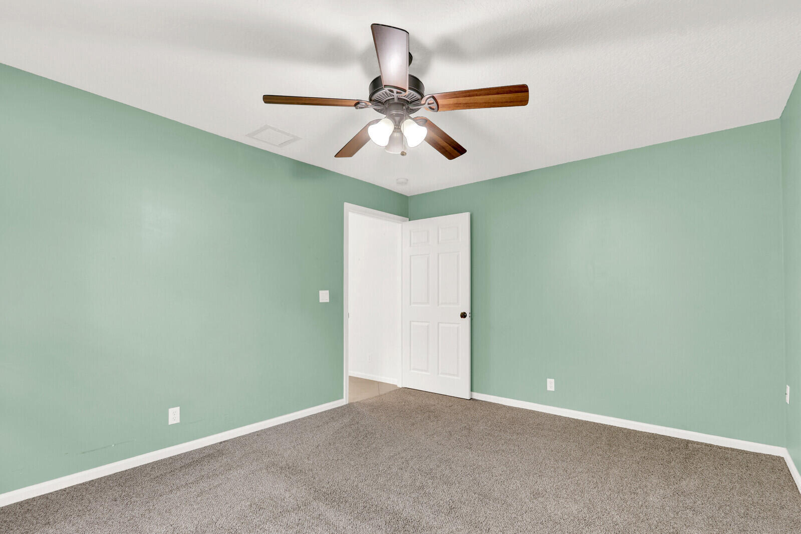 Acreage - Residential Lease