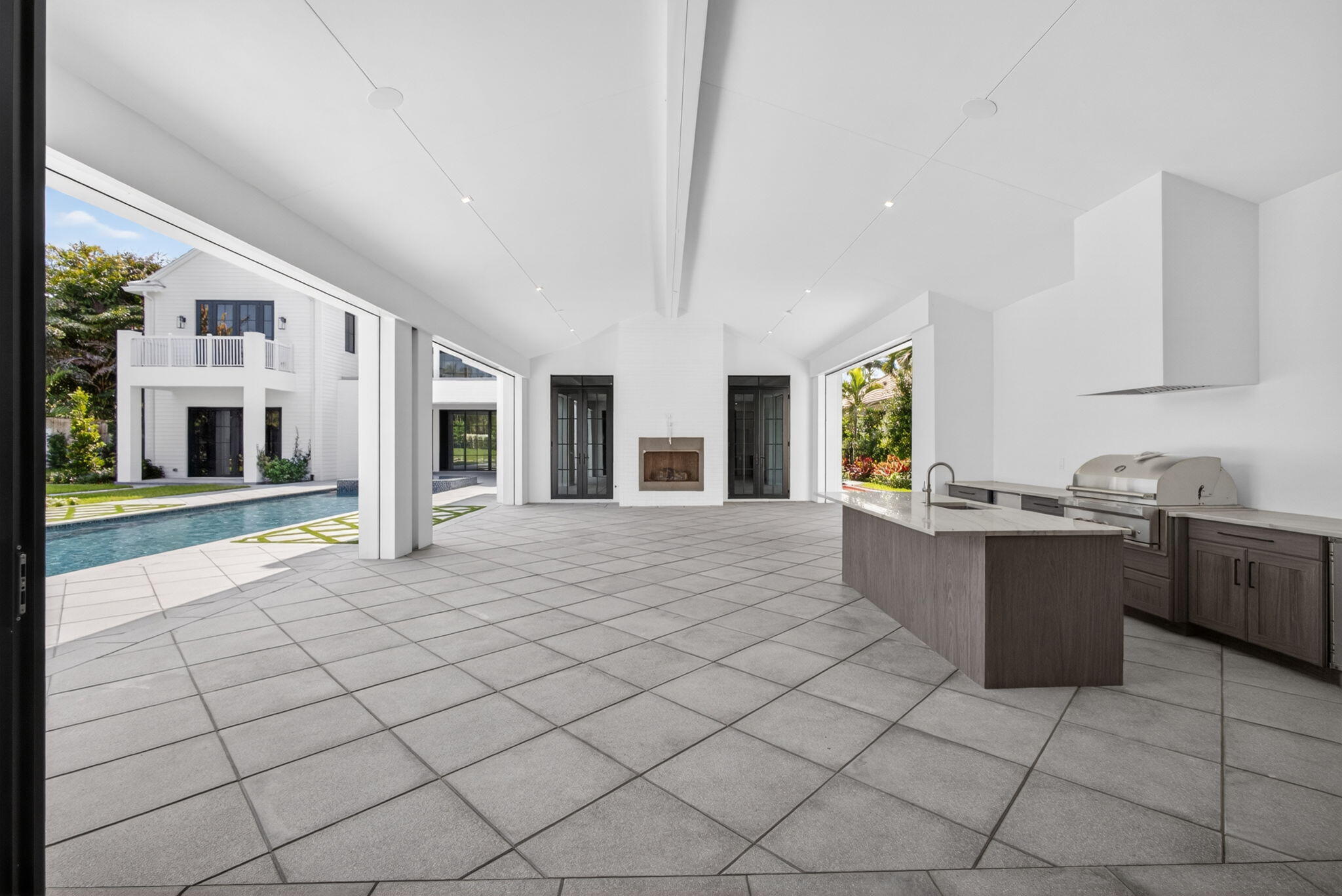 ADMIRALS COVE 3 PAR E - Residential
