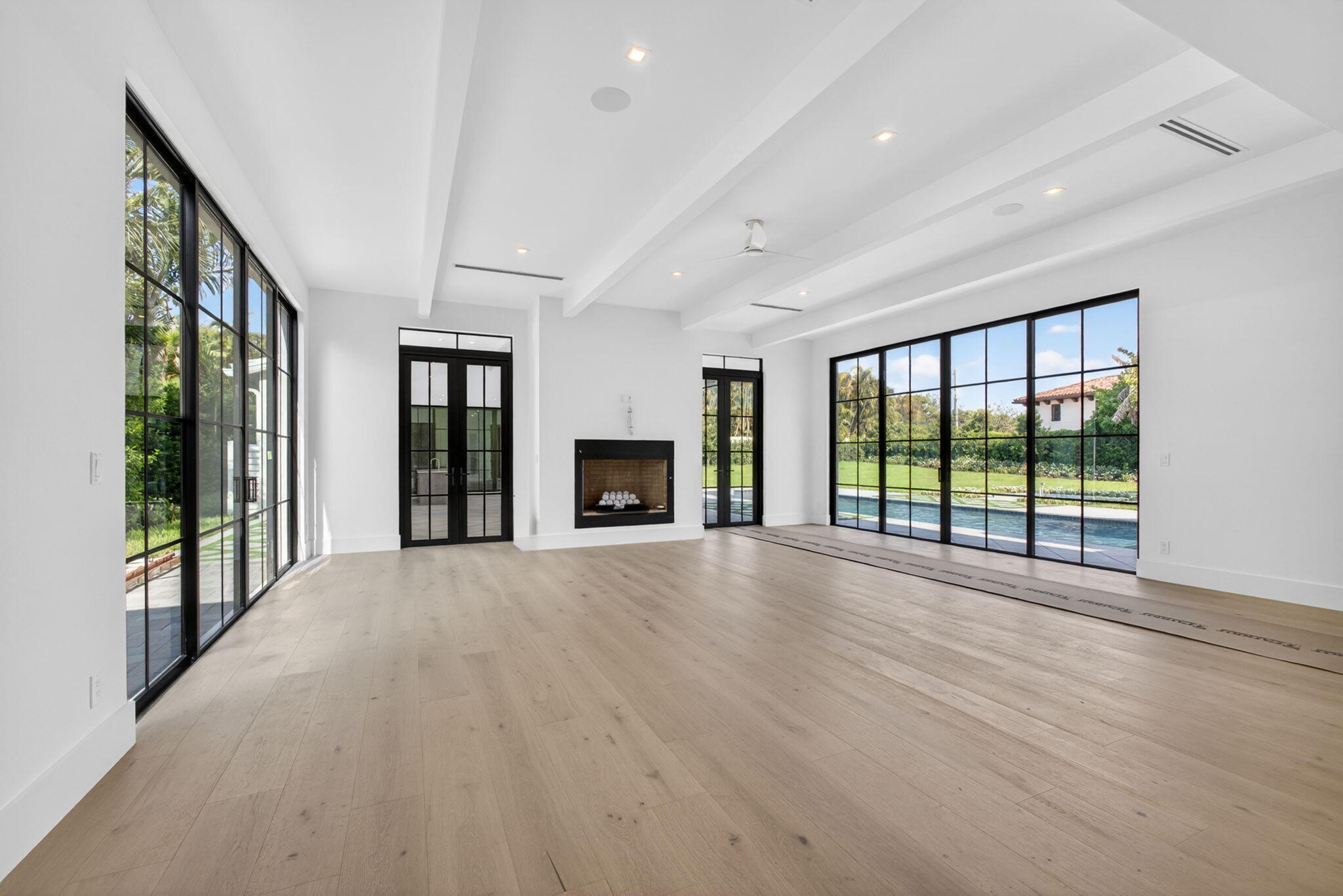 ADMIRALS COVE 3 PAR E - Residential