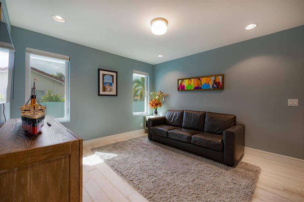 TROPIC ISLE 2ND SEC - Residential