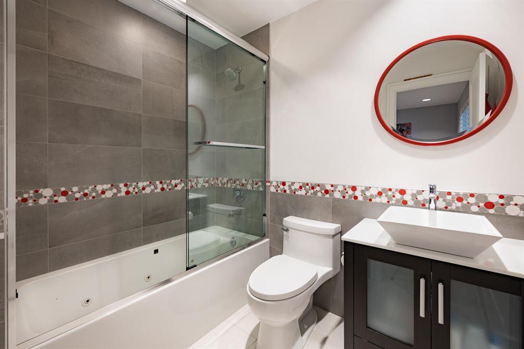 TROPIC ISLE 2ND SEC - Residential