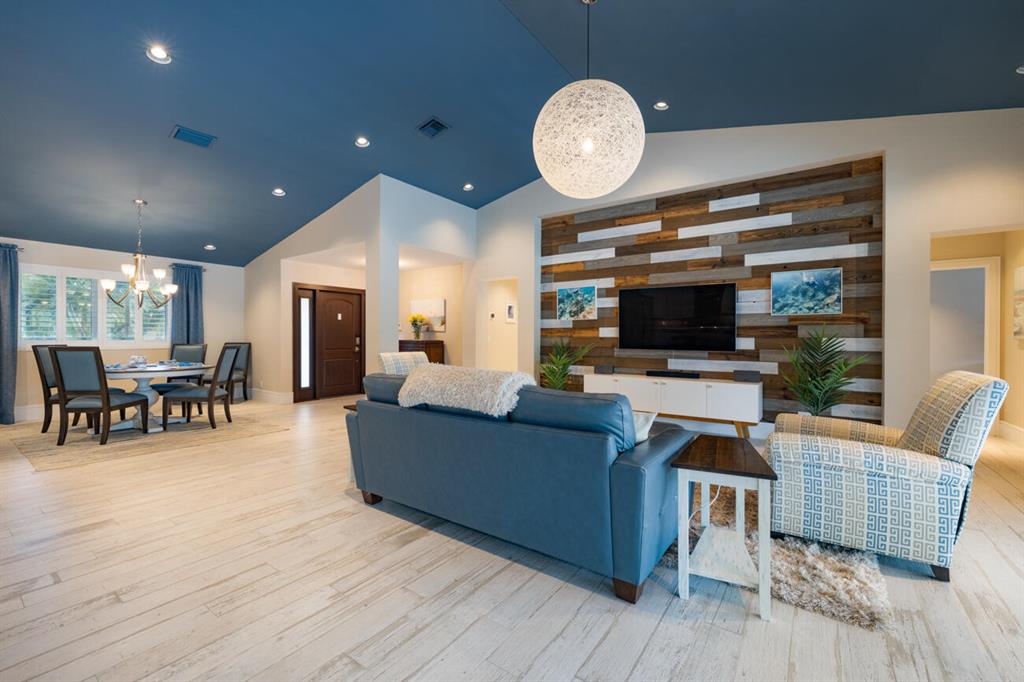 TROPIC ISLE 2ND SEC - Residential