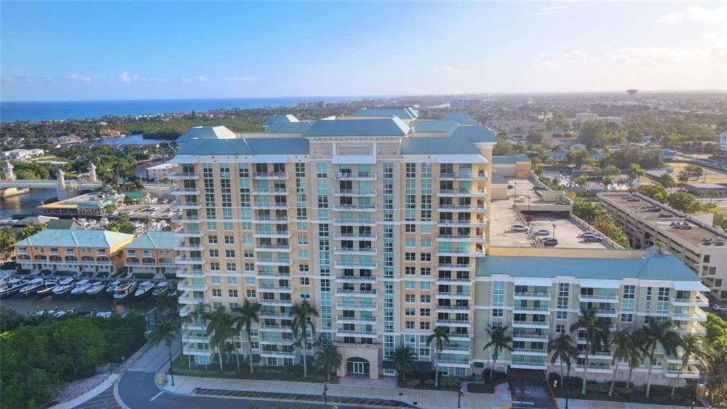 Photo of 700 E Boynton Beach Boulevard #401, Boynton Beach, FL 33435 (MLS # F10555313)