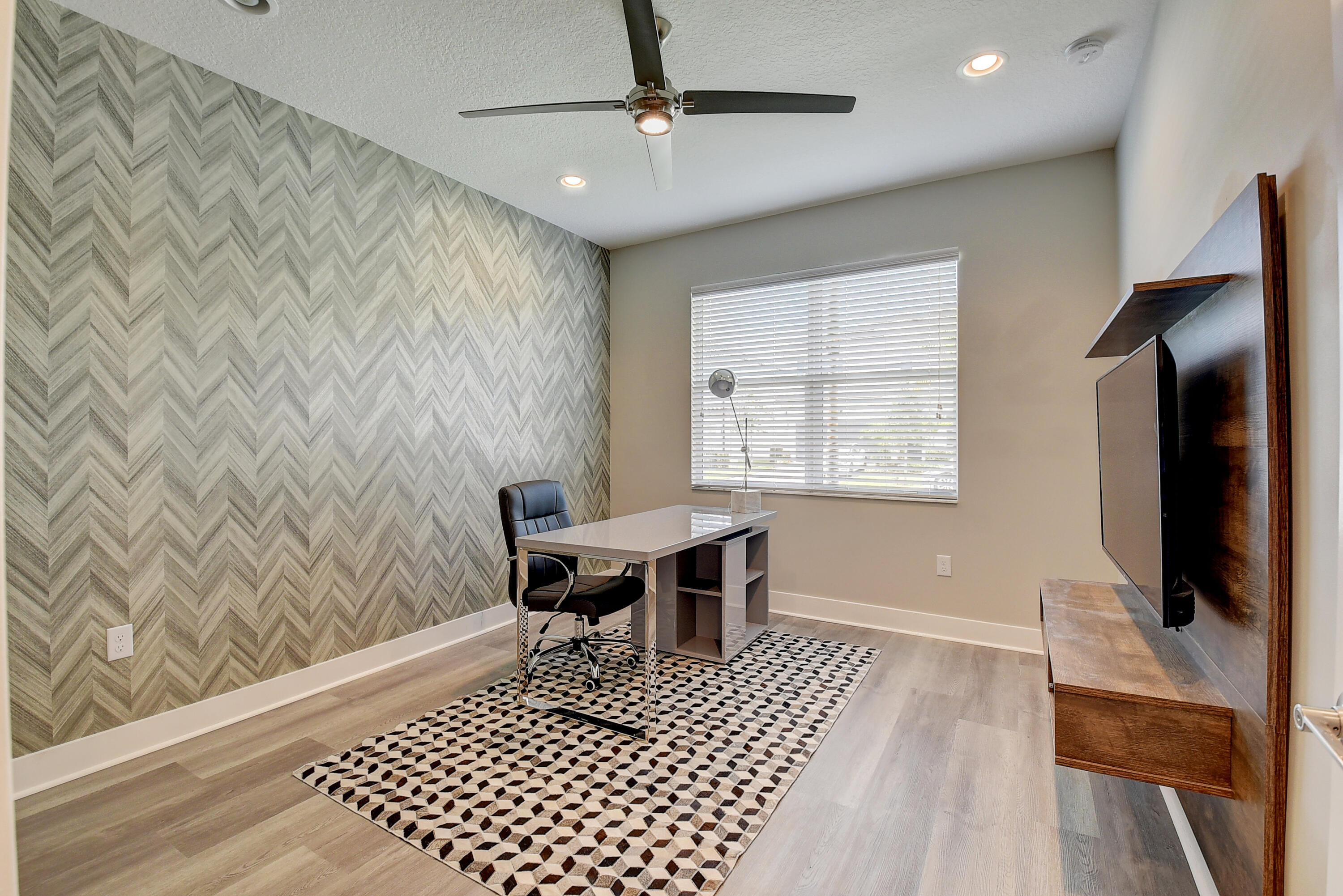 SUSSMAN AGR PUD NORTH PLAT ONE - Residential Lease