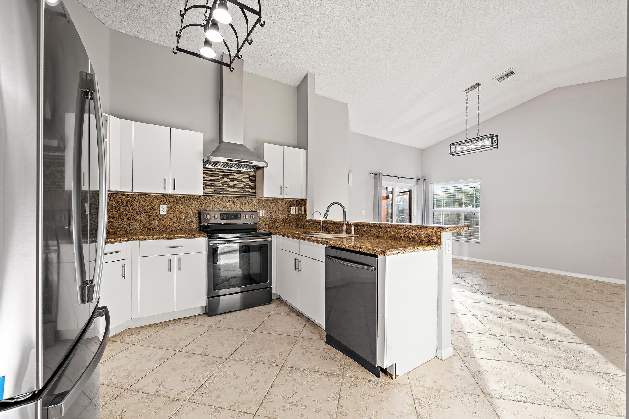 Properties 8657 Tourmaline Boulevard