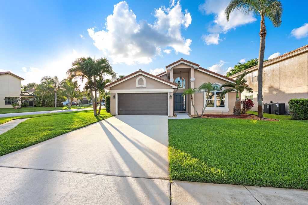 Photo of 8657 Tourmaline Boulevard, Boynton Beach, FL 33472 (MLS # B26037999)