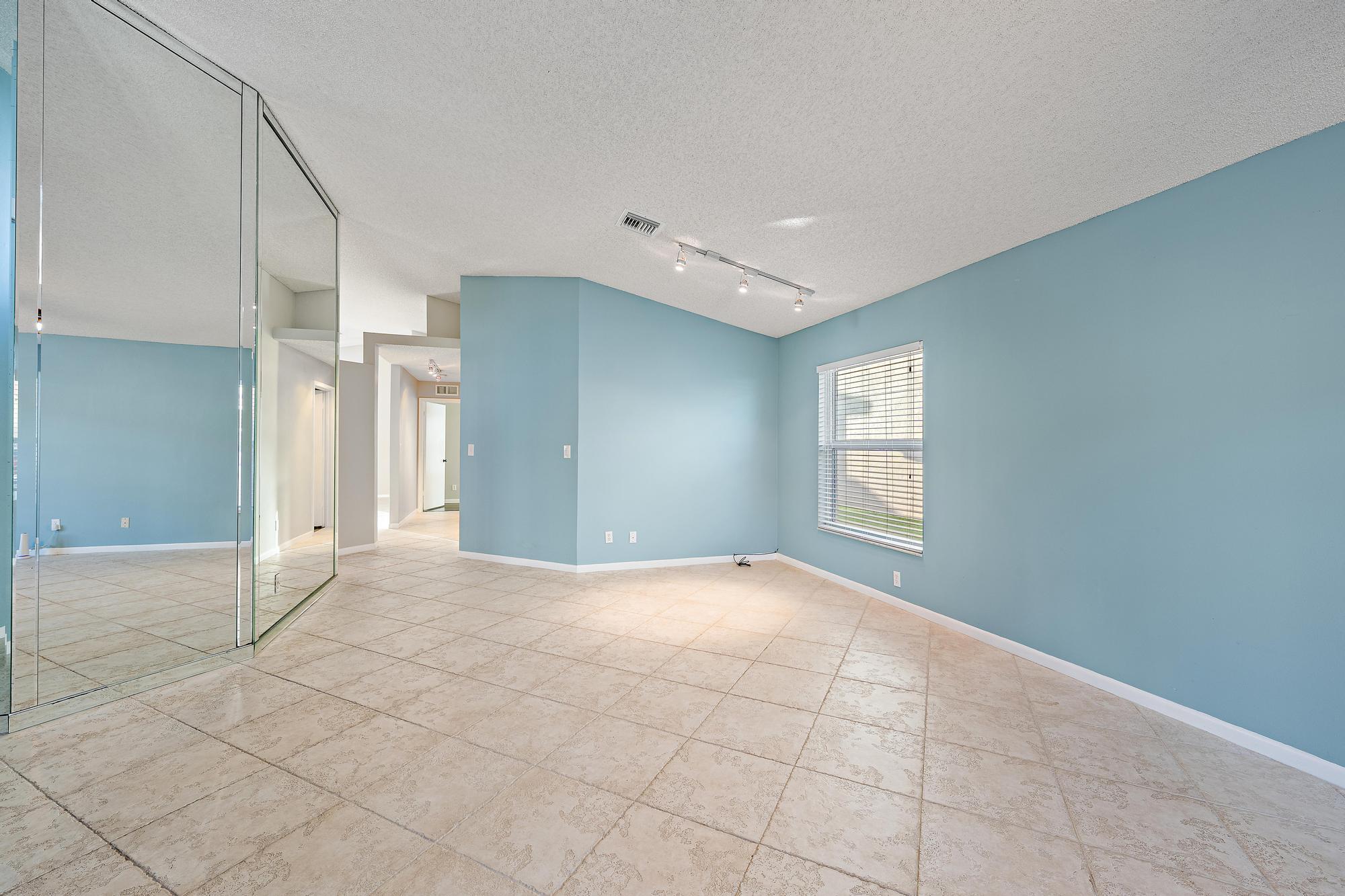 Properties 8657 Tourmaline Boulevard