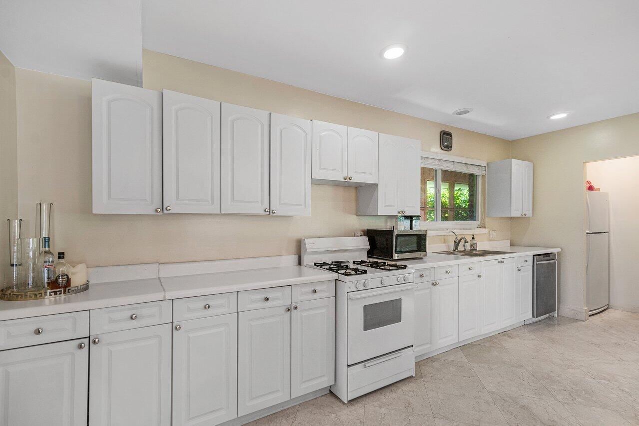 RAFALSKY MARK - Residential Lease