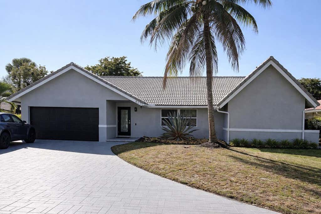Photo of 832 NW 108th Lane, Coral Springs, FL 33071 (MLS # R11166514)