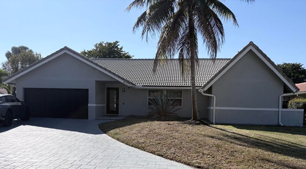 Photo of 832 NW 108th Lane, Coral Springs, FL 33071 (MLS # R11166514)