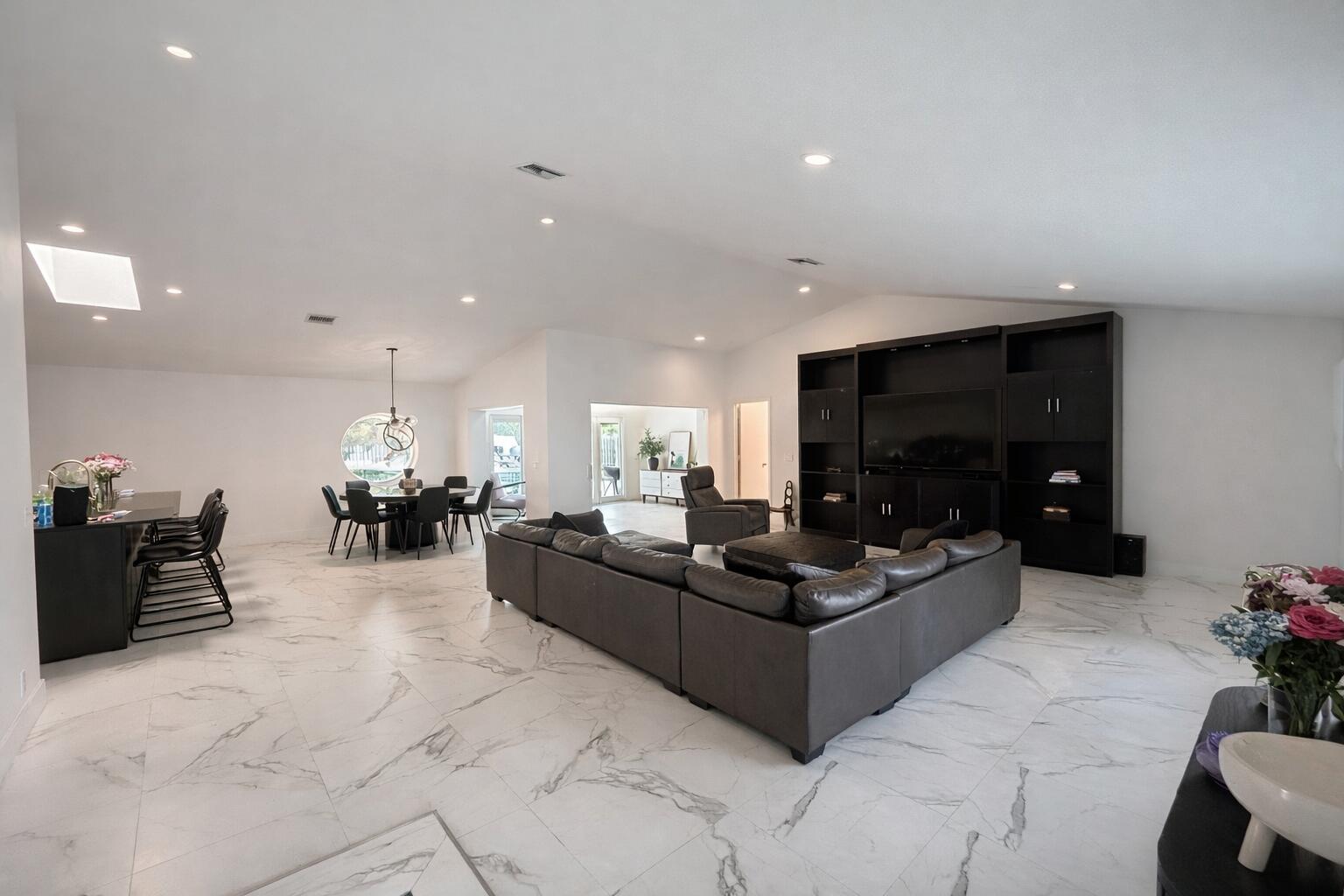 CYPRESS RUN - Residential