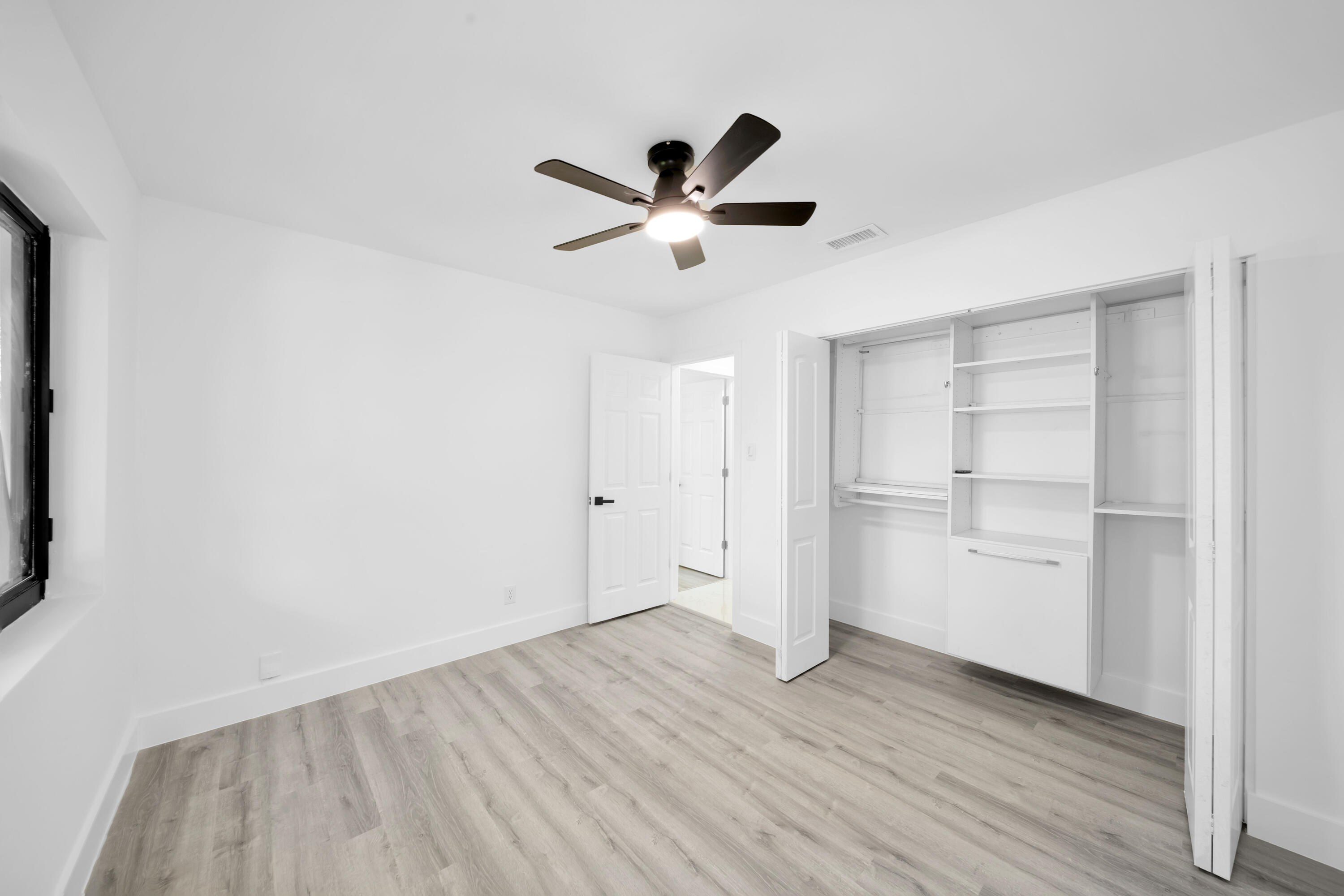 MIRROR LAKE ESTATES SEC 9 - Residential