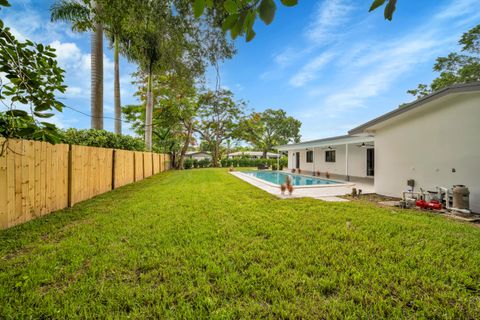 Tiny photo for 7301 NW 13th Court, Plantation, FL 33313 (MLS # B26014193)