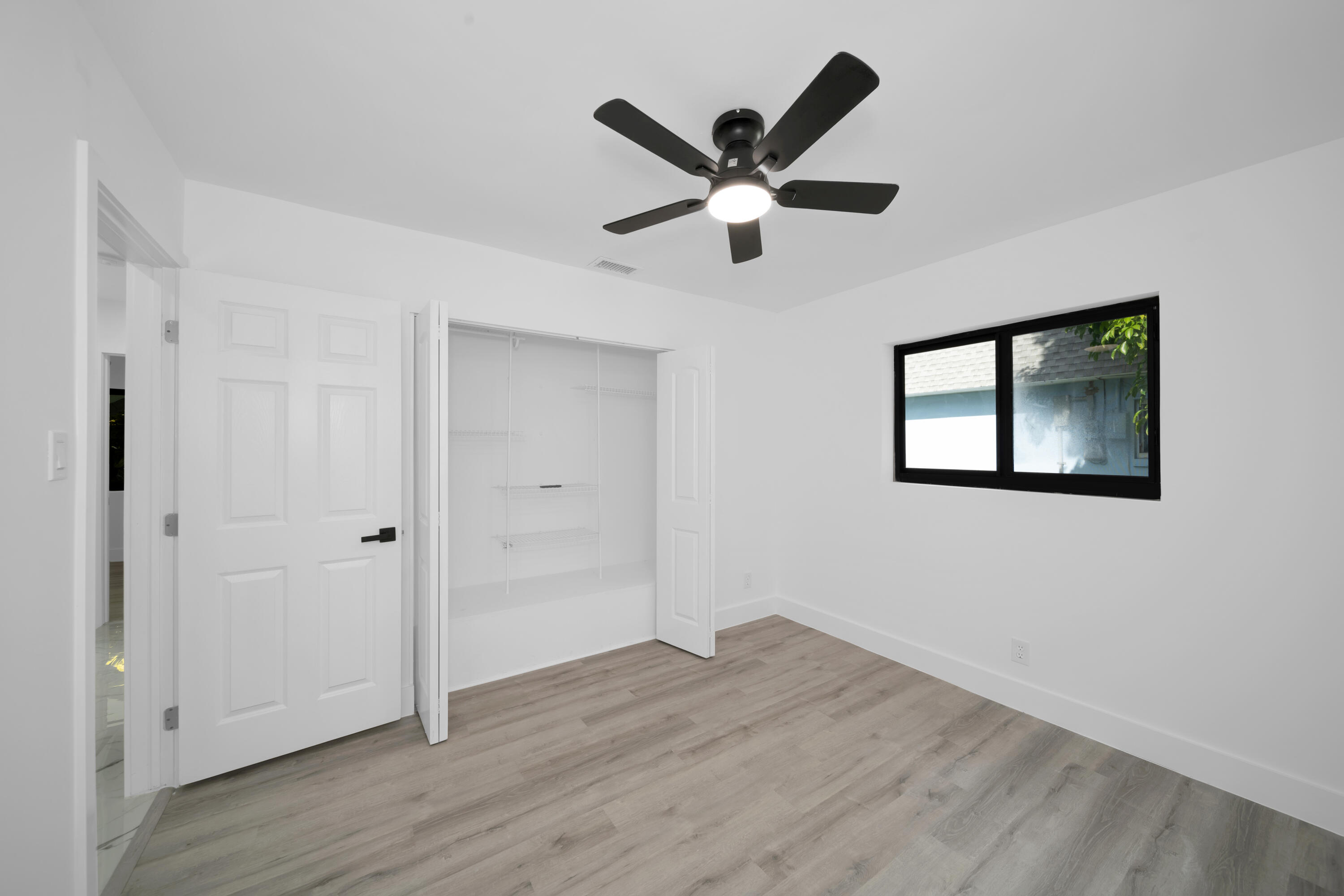 MIRROR LAKE ESTATES SEC 9 - Residential