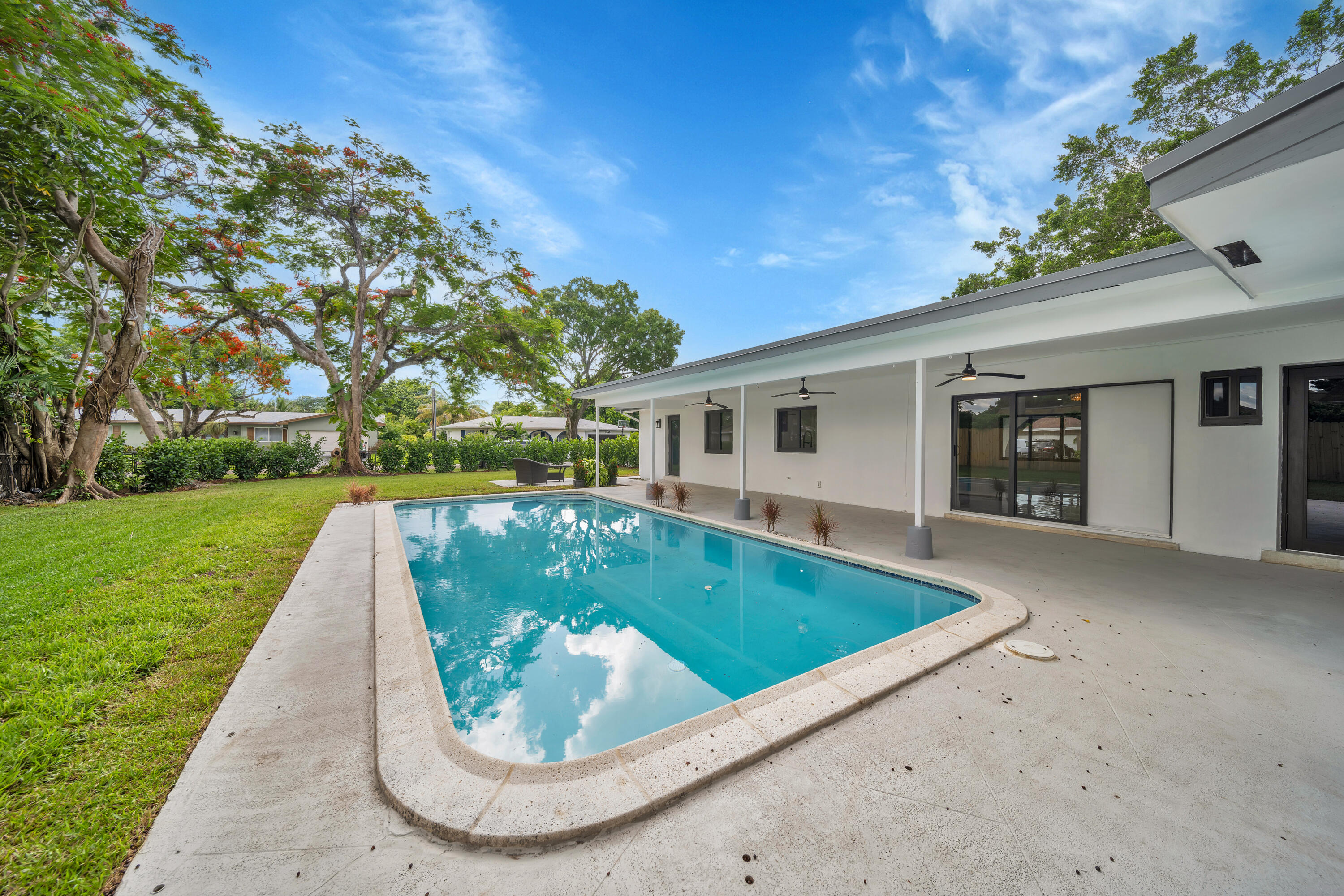 MIRROR LAKE ESTATES SEC 9 - Residential