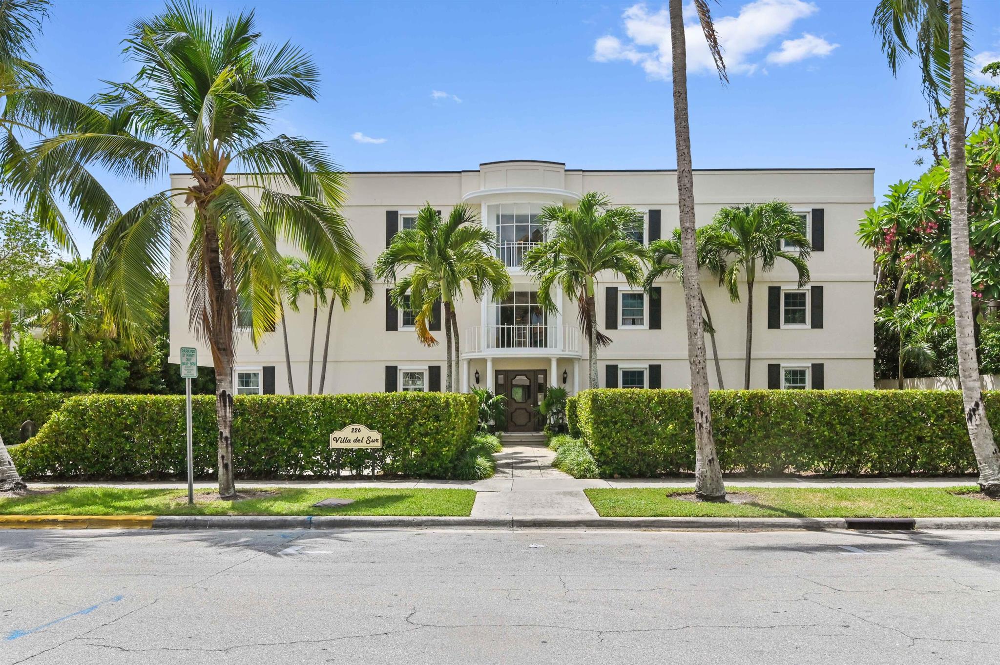 Fully renovated 2-bedroom, 2-bathroom apartment located on the central block of Brazilian Avenue. This prime location offers quick access to Palm Beach's attractions, including the beach, lake trail, and top-notch restaurants such as Cafe Boulud, La Goulue, Cafe L'Europe, and Buccan, as well as high-end shopping and walking distance to Worth Ave. Experience ultimate convenience in this beautifully upgraded space featuring a completely renovated kitchen (including a Smart Oven with Convection and Air Fry and Wine Cooler) and in suite bathrooms w/ white marble quartz. A furnished split floor plan, ample closet space, and an in-unit washer and dryer. Enjoy the peaceful outdoor terrace. Available for SEASONAL RENTAL at $16,900/month or ANNUAL RENTAL at $12,900/month. No pets allowed in bldg