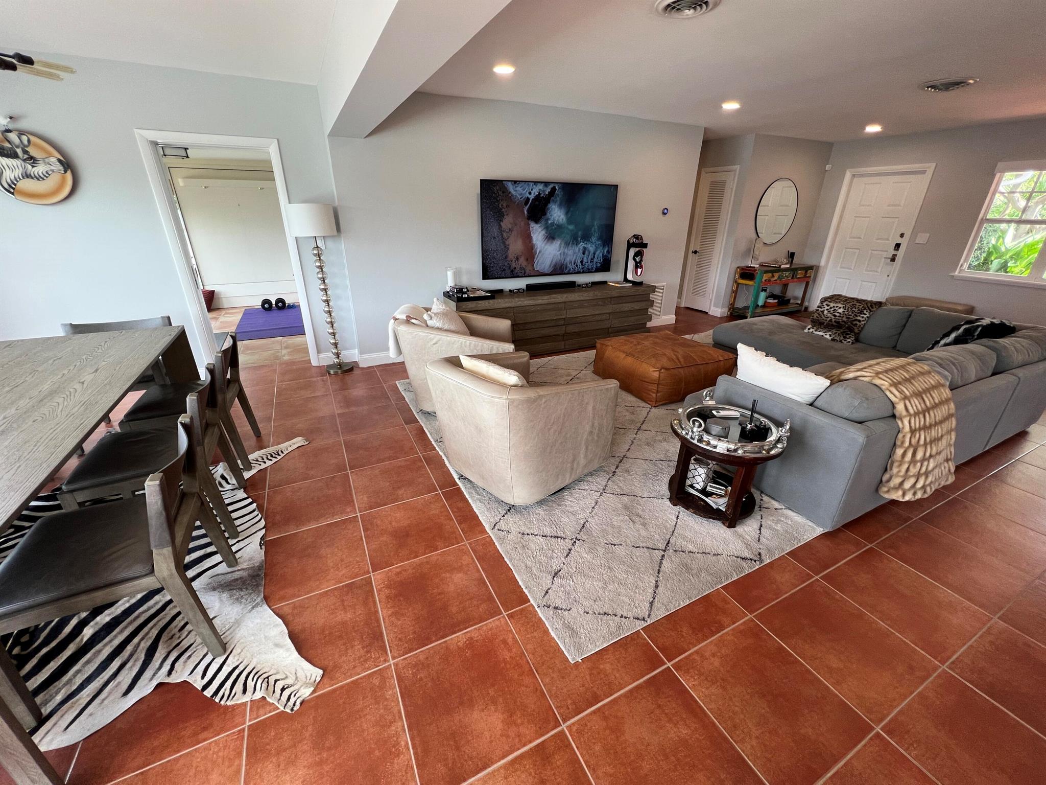 1653 Poinsettia Drive