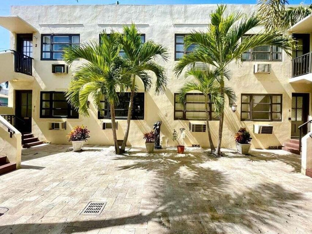 Photo of 233 Royal Poinciana Way #8, Palm Beach, FL 33480 (MLS # R10882851)