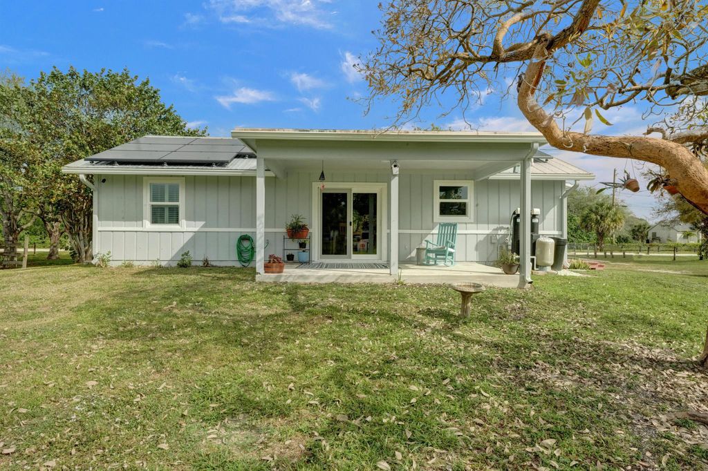 Photo of 18890 44th Place N, Loxahatchee, FL 33470 (MLS # R10964506)