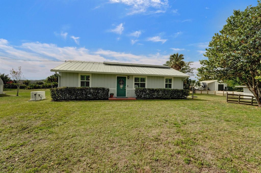 Photo of 18890 44th Place N, Loxahatchee, FL 33470 (MLS # R10964506)