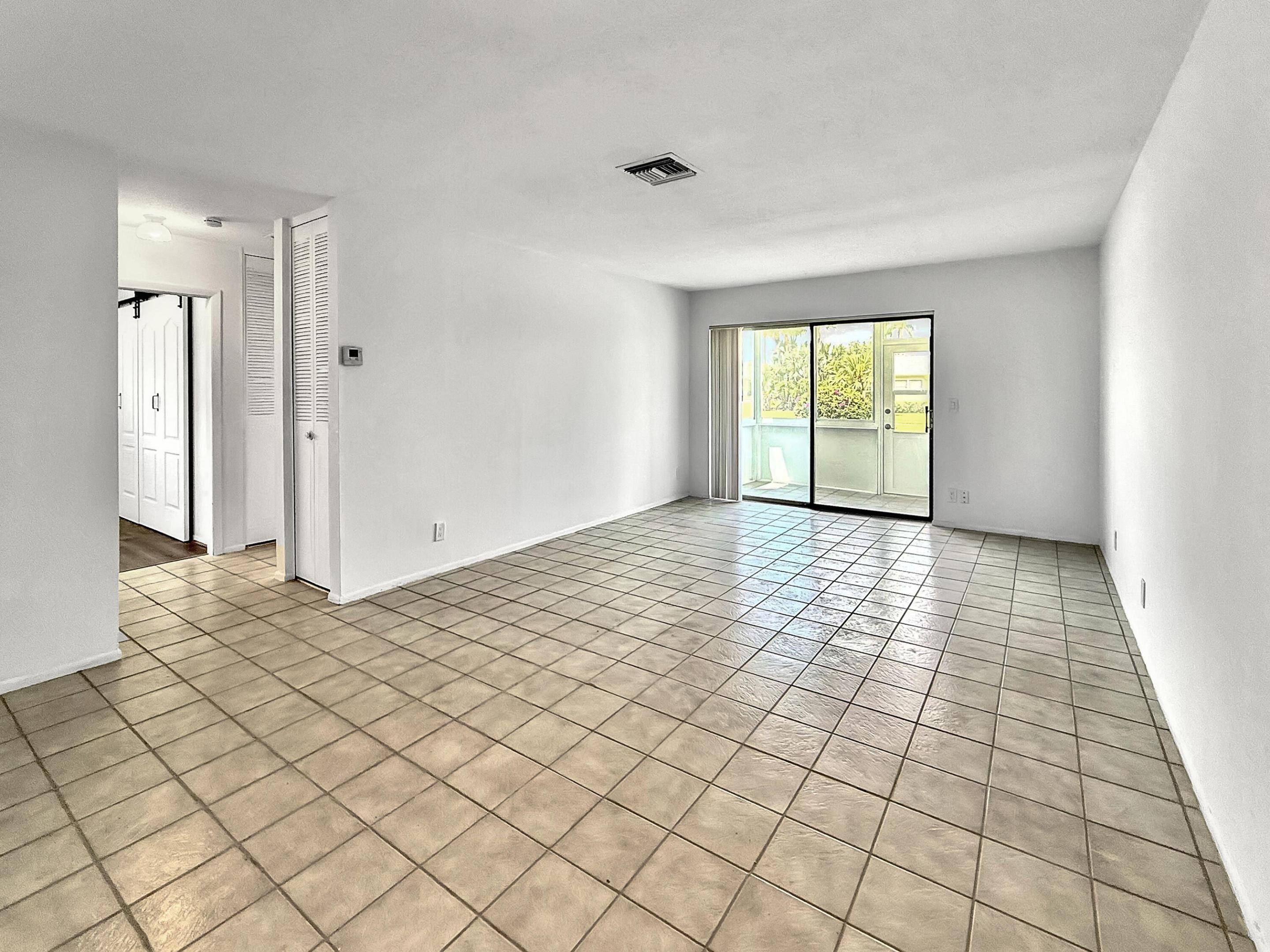 CRESTHAVEN VILLAS 10 CONDO - Residential Lease
