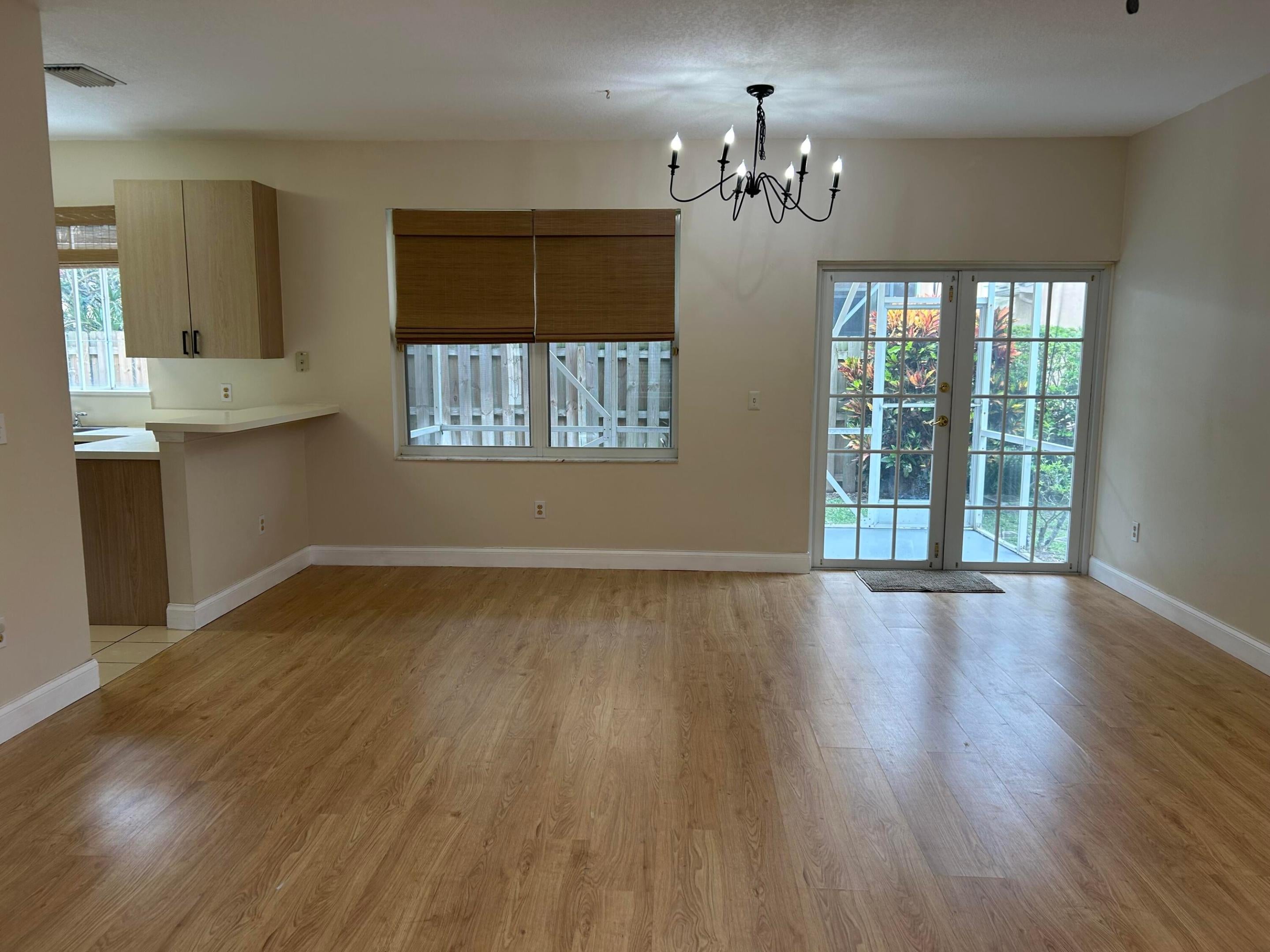 331 OAK CREST Terrace 331