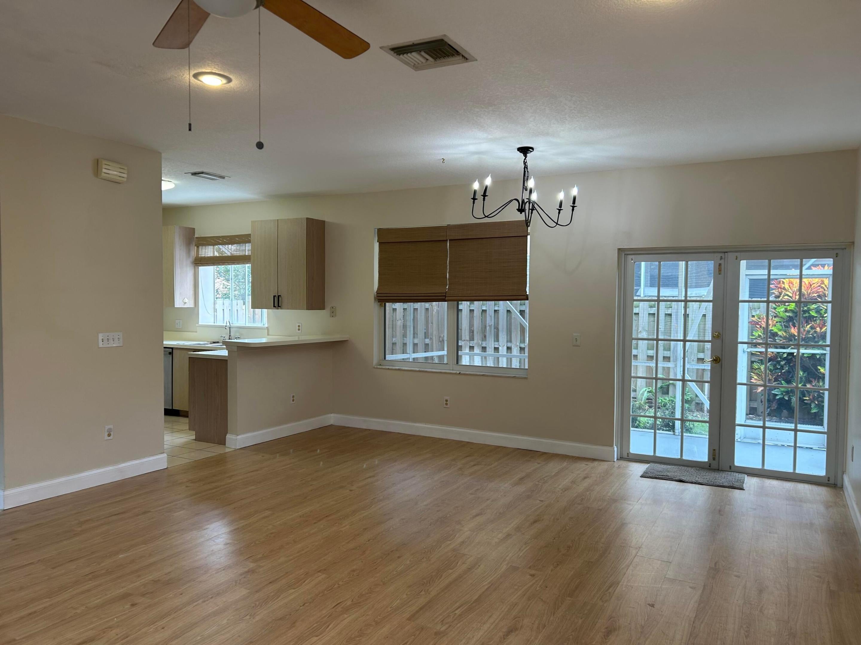 331 OAK CREST Terrace 331