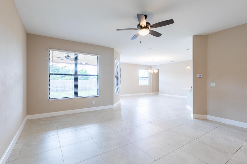 PORT ST LUCIE SECTION 33 - Residential