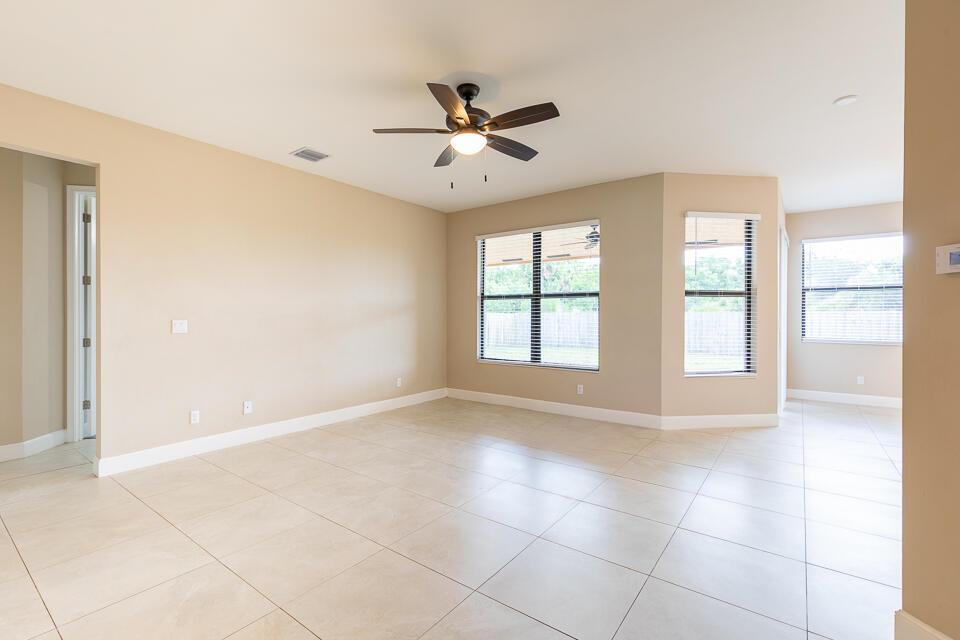 PORT ST LUCIE SECTION 33 - Residential