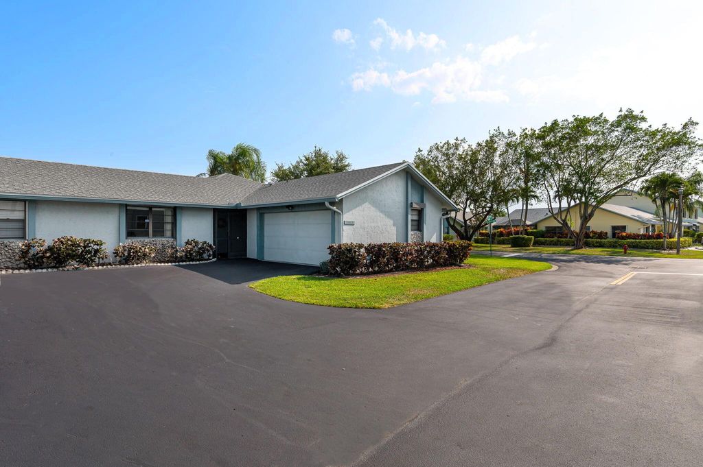 Photo of 23328 SW 58th Avenue #D, Boca Raton, FL 33428 (MLS # R10985525)