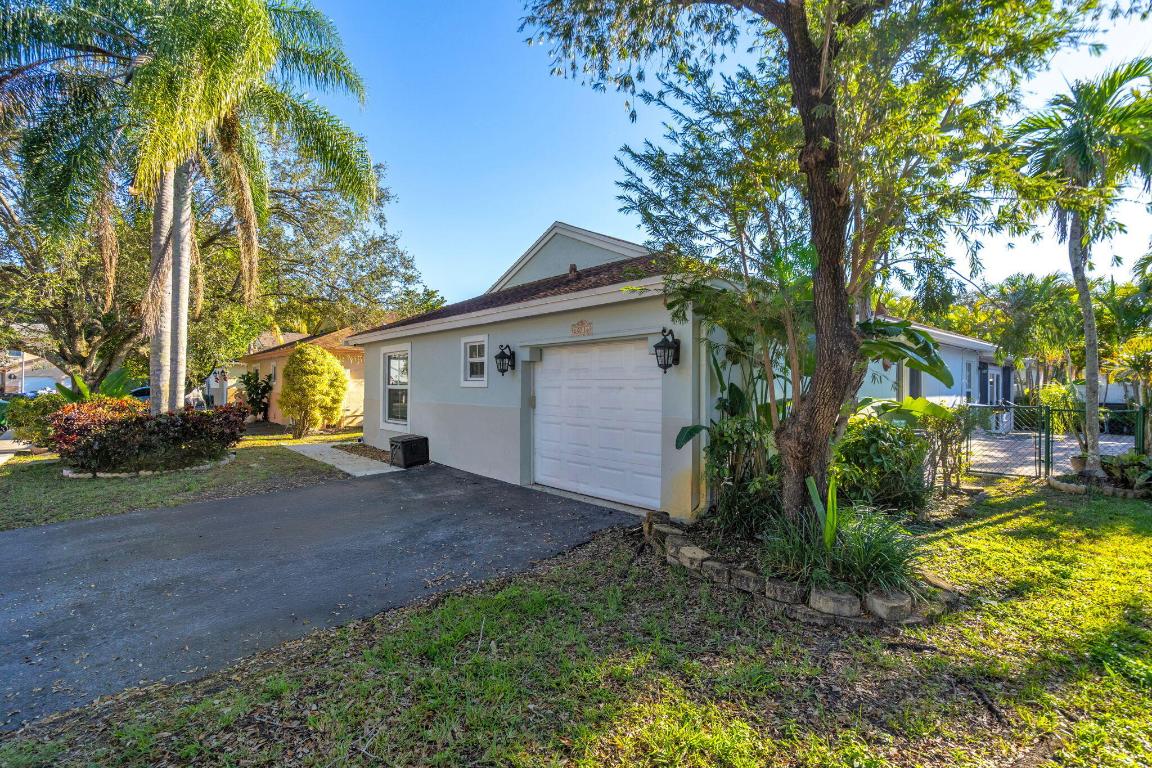 CHAPEL TRAIL REPLAT - Residential