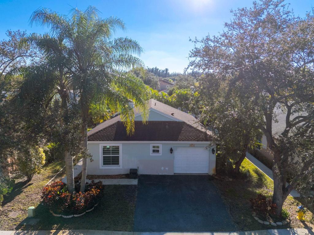 CHAPEL TRAIL REPLAT - Residential