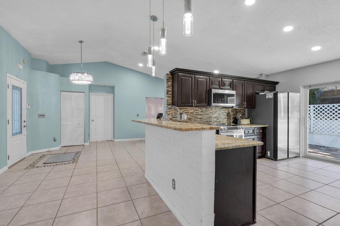 CHAPEL TRAIL REPLAT - Residential