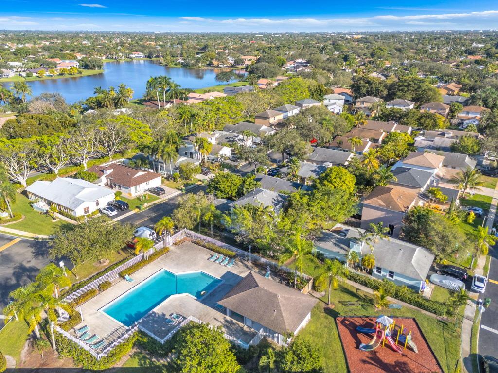 CHAPEL TRAIL REPLAT - Residential