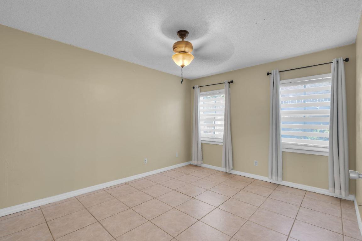 CHAPEL TRAIL REPLAT - Residential