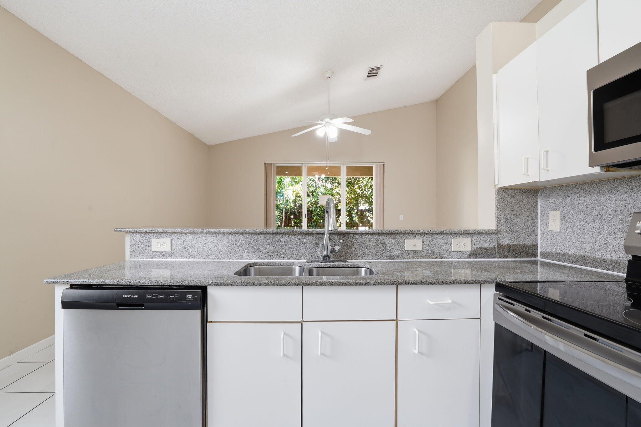 LANDINGS - Residential