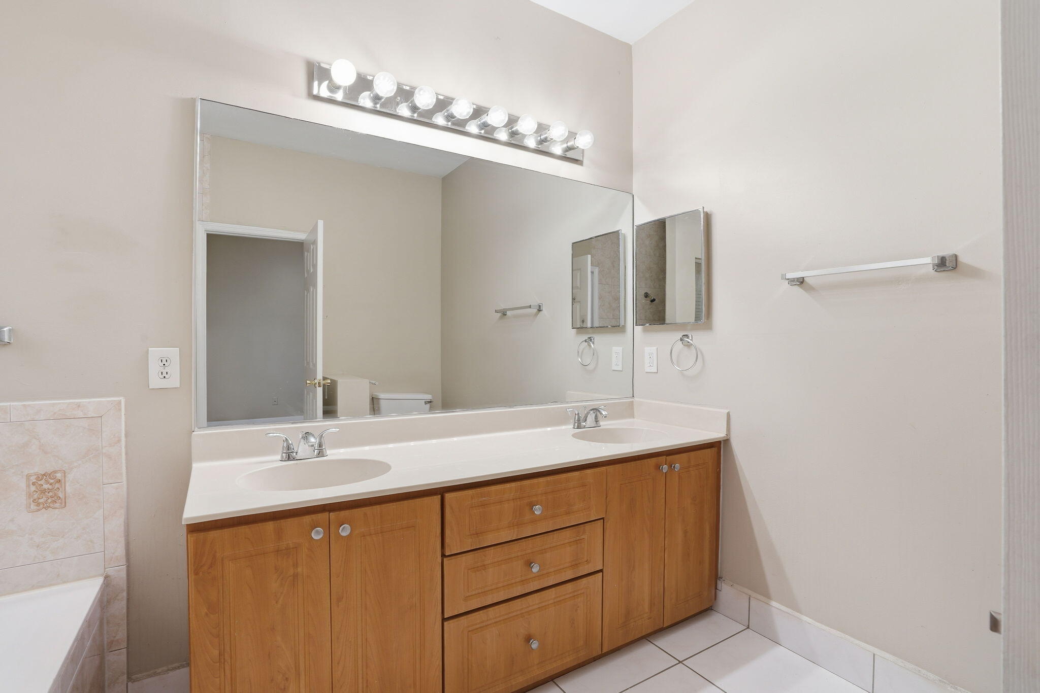 LANDINGS - Residential