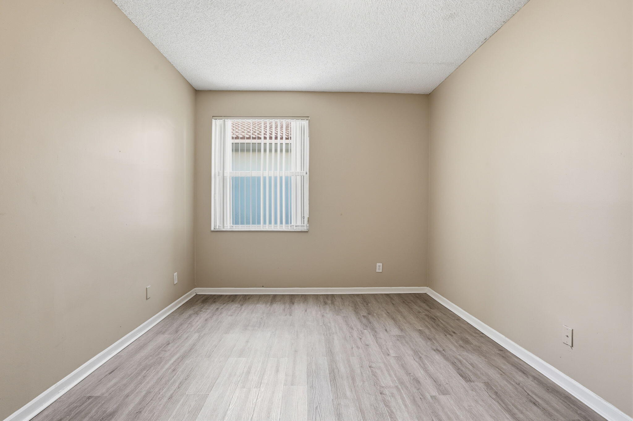 LANDINGS - Residential