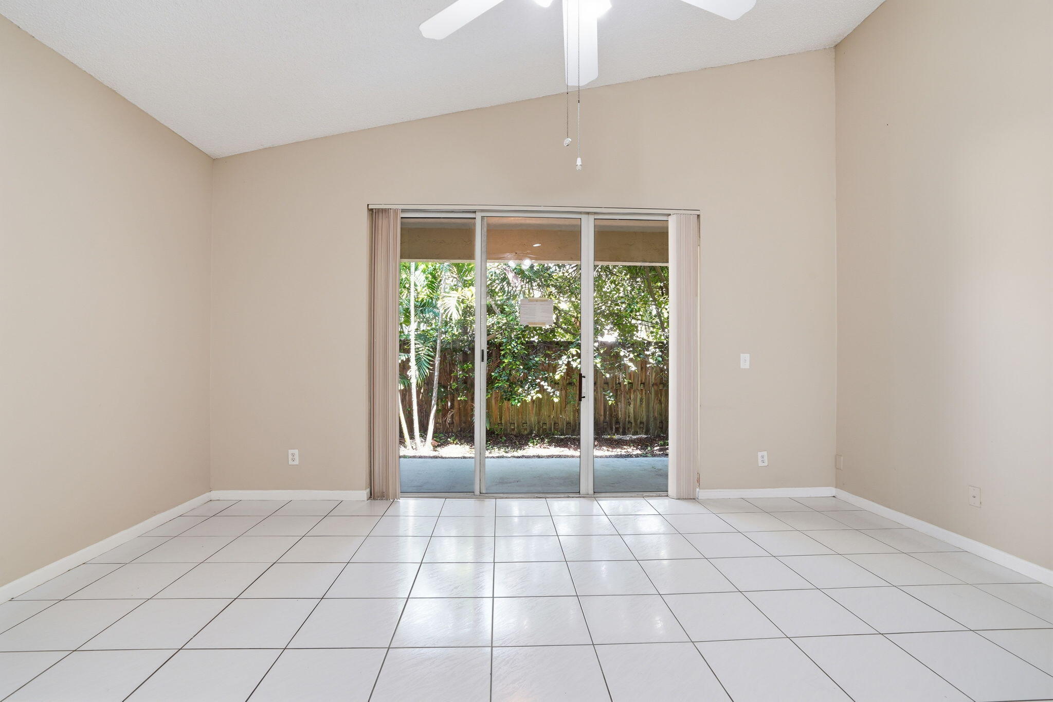 LANDINGS - Residential