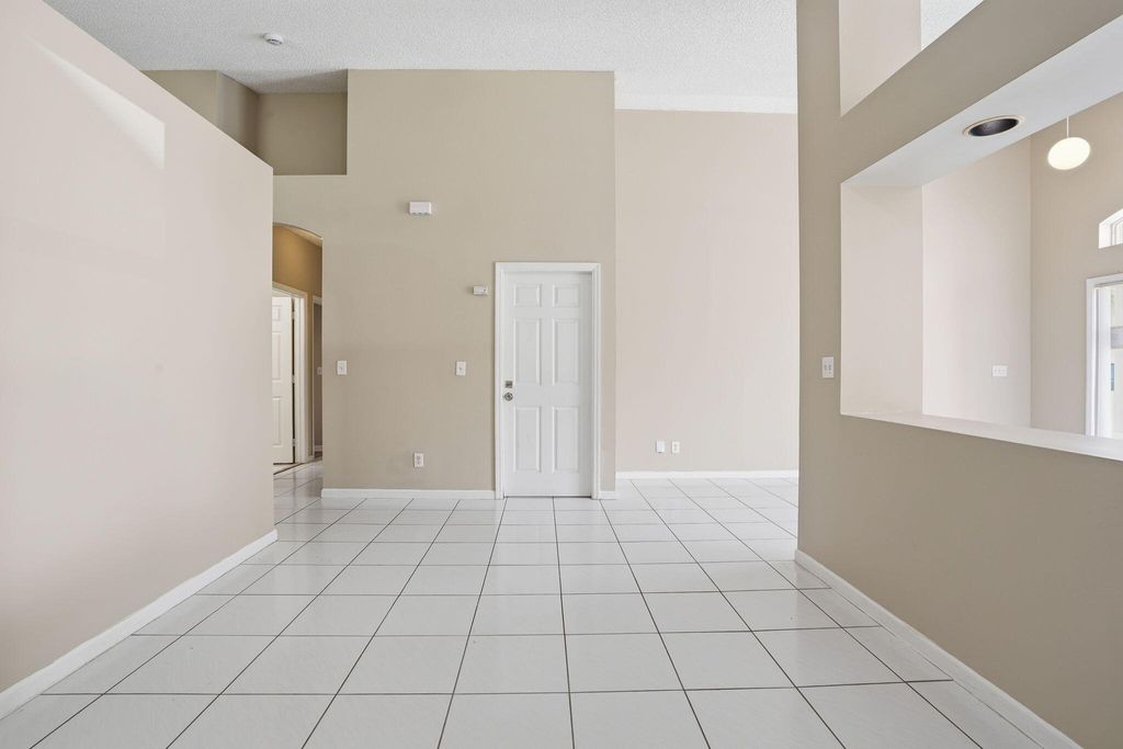 Photo of 1495 SW 105th Avenue, Pembroke Pines, FL 33025 (MLS # B26023067)