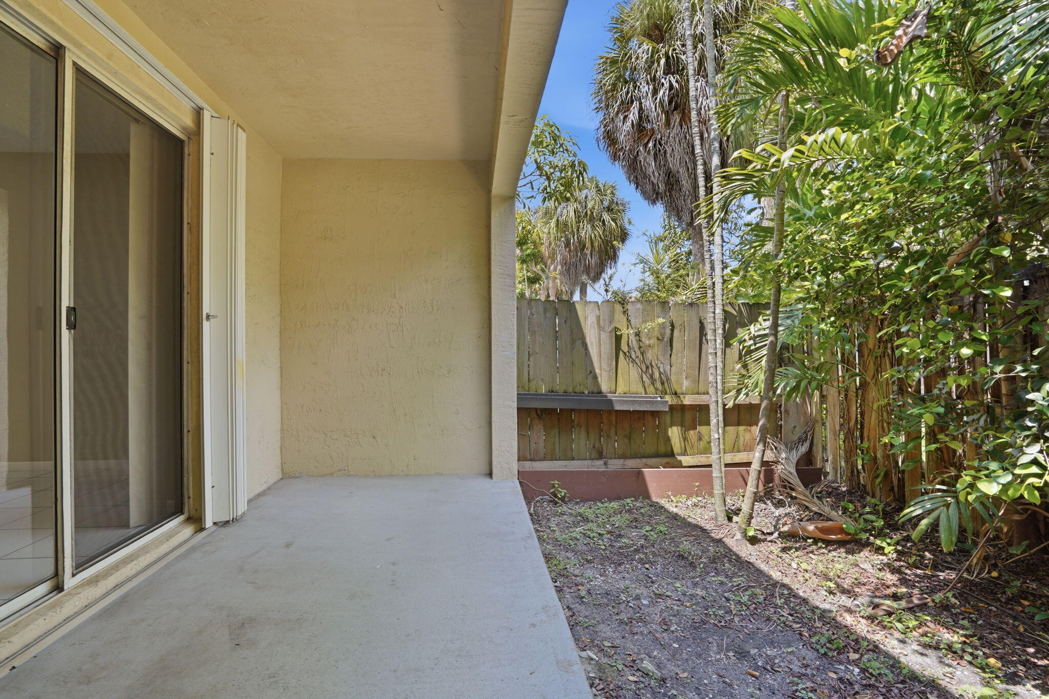 LANDINGS - Residential